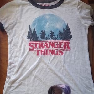 Stranger things t-shirt Netflix